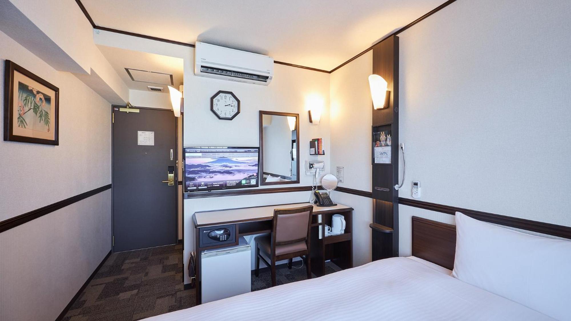 Toyoko Inn Kintetsu Yokkaichi Eki Kita Guchi Esterno foto
